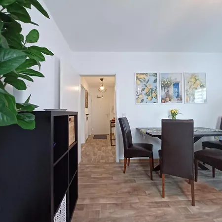 Appartement Modernes Mit 3 Schlafraeumen Nahe Leipzig *