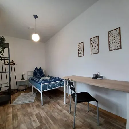 Modernes Mit 3 Schlafraeumen Nahe Leipzig Apartman *