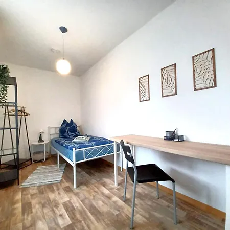 Modernes Mit 3 Schlafraeumen Nahe Leipzig Apartman *